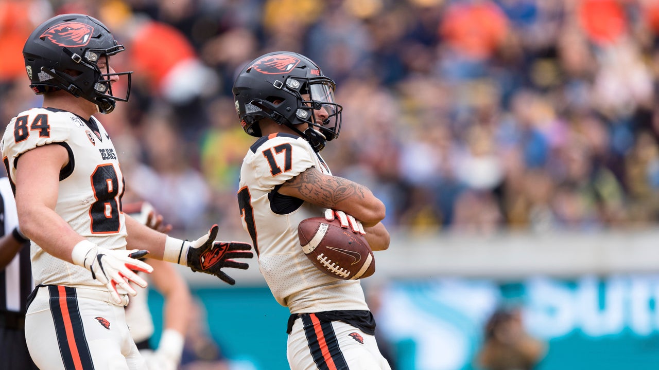 Oregon State blows lead, comes back to beat Cal 21-17